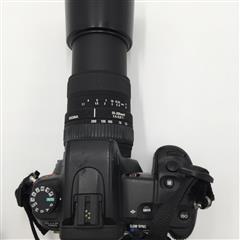 SONY ALPHA A700 CAMERA WITH SIGMA 55-200MM 1:4-5.6 DC WITH HOOD